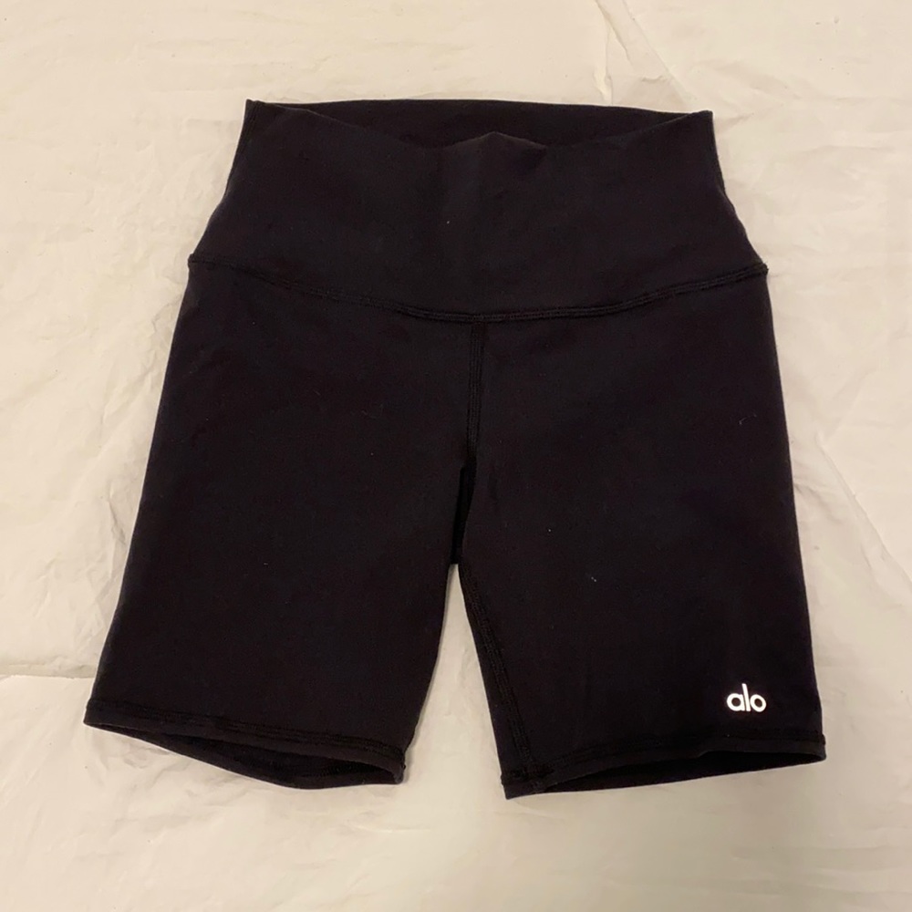 alo biker shorts